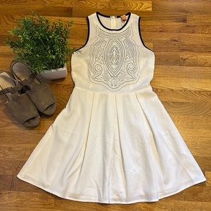 Myan Women’s Medium White Black Embroidery Fit & Flare Pleated Boho Retro Dress